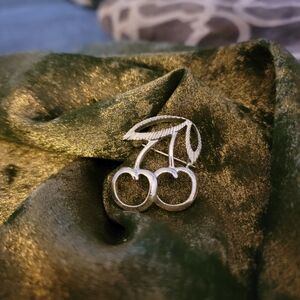 Chic Silver Cherry Pin